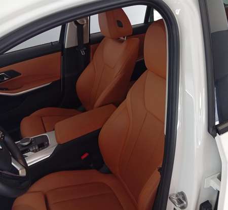 BMW-320i-2023
