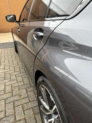 BMW-320i-2019