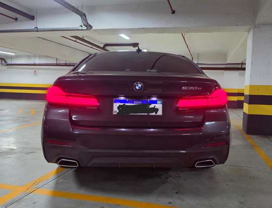 BMW-530e-2020