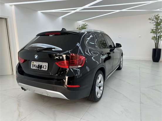 BMW-X1-2.0 16V TURBO GASOLINA SDRIVE20I 4P AUTOMÁTICO BMW-X1-2013