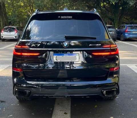 BMW-X7-2025