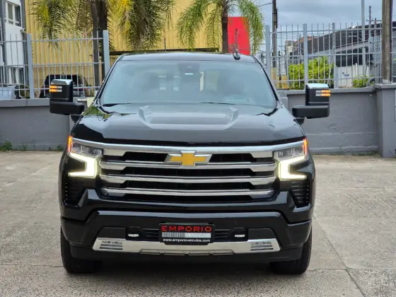 CHEVROLET SILVERADO 5.3 V8 GASOLINA 1500 HIGH COUNTRY 4X4 AUTOMÁTICO