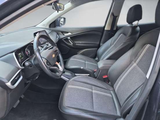 CHEVROLET-TRACKER-2023