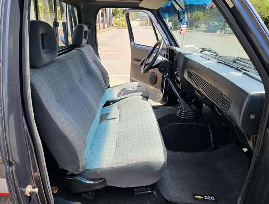 CHEVROLET-D20-1995
