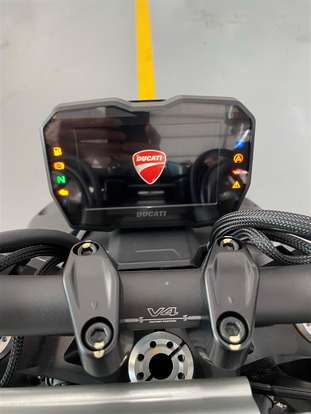 DUCATI-STREETFIGHTER V4 S-2022