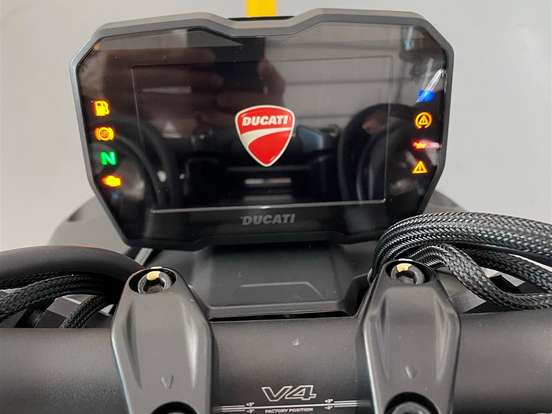 DUCATI-STREETFIGHTER V4 S DUCATI-STREETFIGHTER V4 S-2022