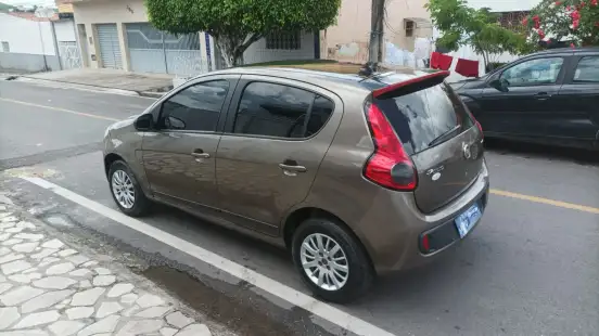 FIAT-PALIO-2013