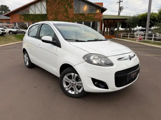 FIAT PALIO 1.4 MPI ATTRACTIVE 8V FLEX 4P MANUAL FIAT PALIO 1.4 MPI ATTRACTIVE 8V FLEX 4P MANUAL