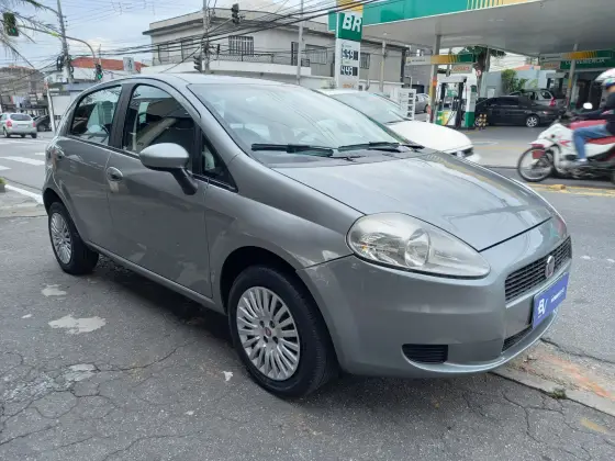 FIAT PUNTO 1.4 ATTRACTIVE 8V FLEX 4P MANUAL FIAT PUNTO 1.4 ATTRACTIVE 8V FLEX 4P MANUAL