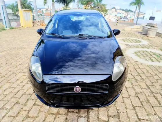 FIAT PUNTO 1.4 ATTRACTIVE 8V FLEX 4P MANUAL FIAT PUNTO 1.4 ATTRACTIVE 8V FLEX 4P MANUAL