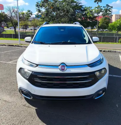 FIAT TORO 1.8 16V EVO FLEX FREEDOM AT6 FIAT TORO 1.8 16V EVO FLEX FREEDOM AT6