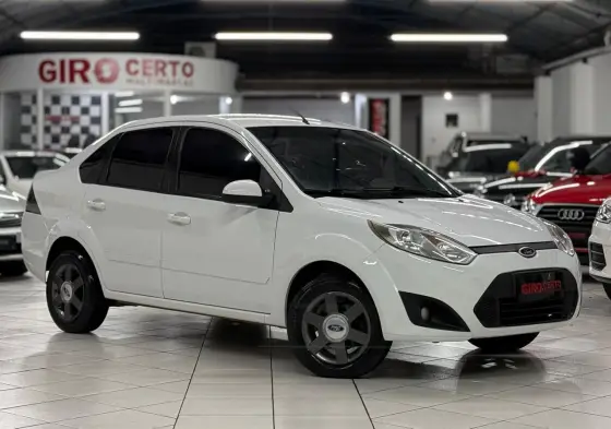 FORD FIESTA 1.6 ROCAM SE SEDAN 8V FLEX 4P MANUAL