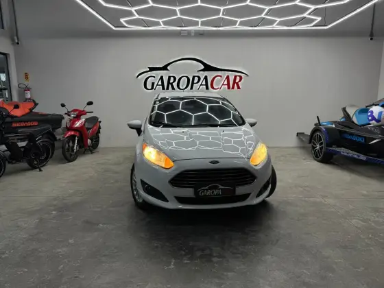 FORD FIESTA 1.6 TITANIUM SEDAN 16V FLEX 4P POWERSHIFT FORD FIESTA 1.6 TITANIUM SEDAN 16V FLEX 4P POWERSHIFT