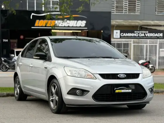 FORD FOCUS 1.6 GLX 8V FLEX 4P MANUAL FORD FOCUS 1.6 GLX 8V FLEX 4P MANUAL