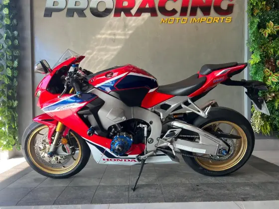 HONDA CBR 1000RR FIREBLADE SP HONDA CBR 1000RR FIREBLADE SP
