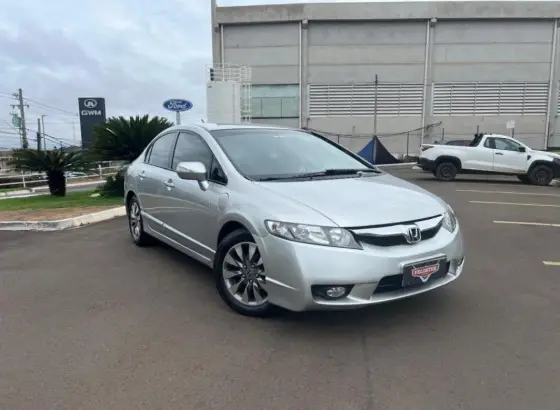 HONDA CIVIC 1.8 LXL 16V FLEX 4P AUTOMÁTICO HONDA CIVIC 1.8 LXL 16V FLEX 4P AUTOMÁTICO