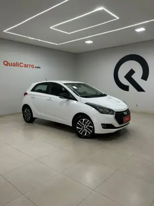 HYUNDAI HB20 1.0 COMFORT PLUS 12V FLEX 4P MANUAL HYUNDAI HB20 1.0 COMFORT PLUS 12V FLEX 4P MANUAL