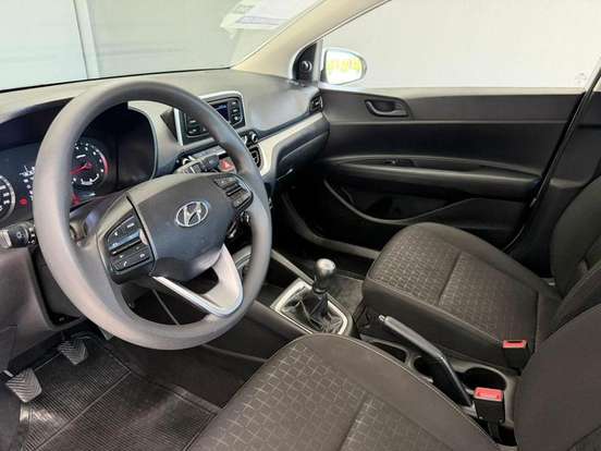 HYUNDAI-HB20-2023