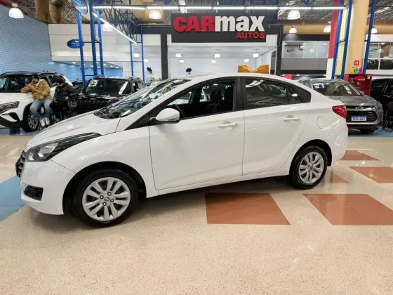 HYUNDAI HB20S 1.0 COMFORT PLUS 12V FLEX 4P MANUAL