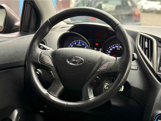 HYUNDAI-HB20X-1.6 16V STYLE FLEX 4P MANUAL HYUNDAI-HB20X-2015