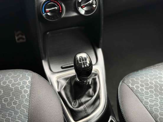HYUNDAI-HB20X-1.6 16V STYLE FLEX 4P MANUAL HYUNDAI-HB20X-2015