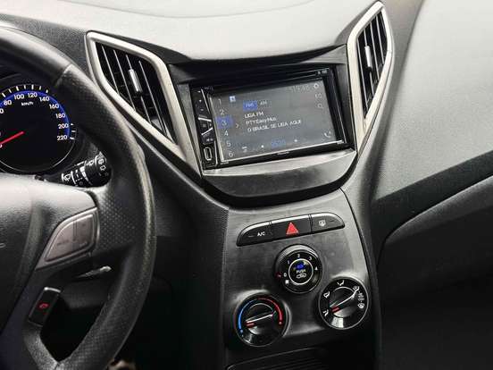 HYUNDAI-HB20X-1.6 16V STYLE FLEX 4P MANUAL HYUNDAI-HB20X-2015