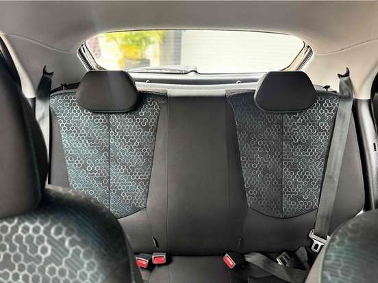 HYUNDAI-HB20X-2015
