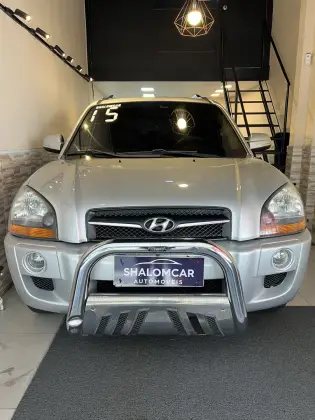 HYUNDAI TUCSON 2.0 MPFI GLS 16V 143CV 2WD FLEX 4P AUTOMÁTICO HYUNDAI TUCSON 2.0 MPFI GLS 16V 143CV 2WD FLEX 4P AUTOMÁTICO