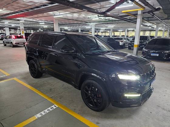 JEEP COMMANDER 2.0 HURRICANE 4 TURBO GASOLINA BLACKHAWK AT9