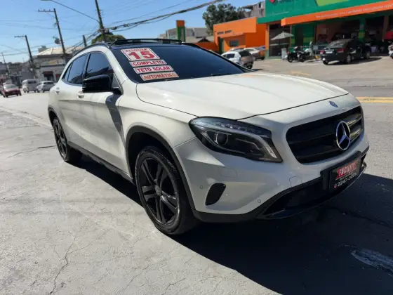 MERCEDES-BENZ GLA 200 1.6 CGI ADVANCE 16V TURBO GASOLINA 4P AUTOMÁTICO