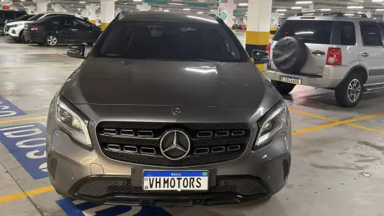 MERCEDES-BENZ GLA 200 1.6 CGI FLEX NIGHT 7G-DCT
