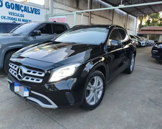 MERCEDES-BENZ GLA 200 1.6 CGI FLEX STYLE 7G-DCT MERCEDES-BENZ GLA 200 1.6 CGI FLEX STYLE 7G-DCT