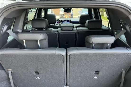MERCEDES-BENZ-GLB 200-2024