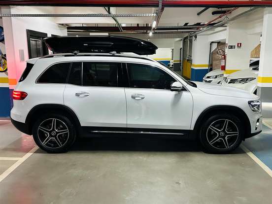 MERCEDES-BENZ-GLB 200-2024