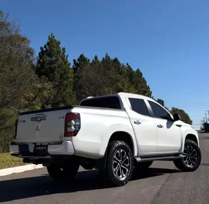 MITSUBISHI-L200 TRITON-2025