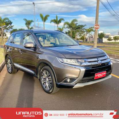 MITSUBISHI-OUTLANDER-3.0 GT 4X4 V6 24V GASOLINA 4P AUTOMÁTICO MITSUBISHI-OUTLANDER-2016