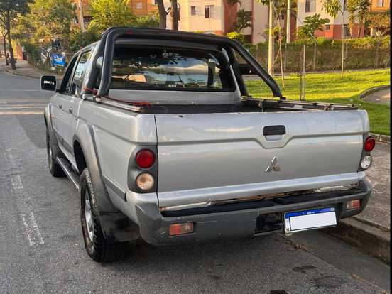 MITSUBISHI-L200-2.5 GL 4X4 CD 8V TURBO DIESEL 4P MANUAL MITSUBISHI-L200-2011