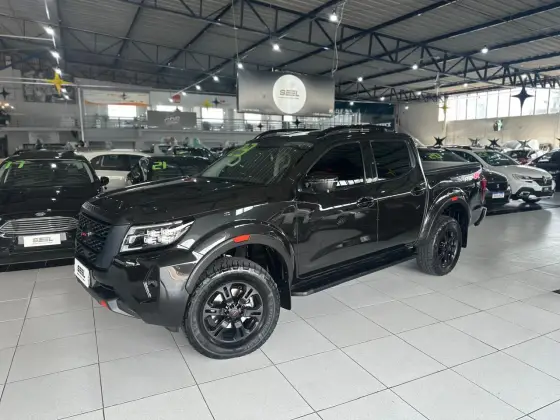 NISSAN FRONTIER 2.3 16V TURBO DIESEL PRO4X CD 4X4 AUTOMÁTICO