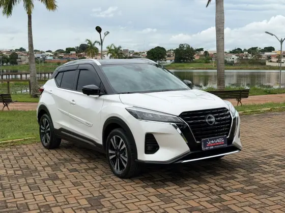 NISSAN KICKS 1.6 16V FLEXSTART EXCLUSIVE XTRONIC NISSAN KICKS 1.6 16V FLEXSTART EXCLUSIVE XTRONIC