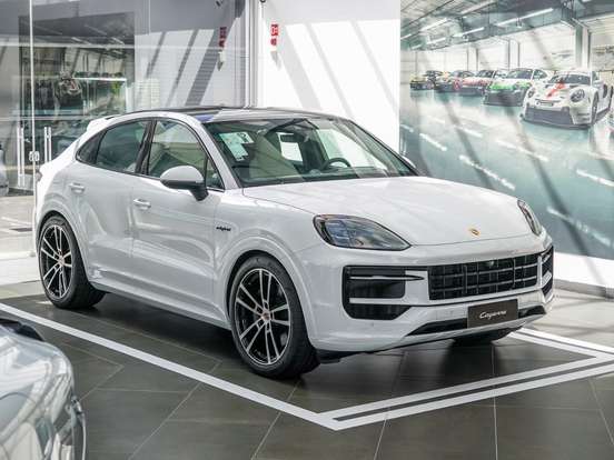 PORSCHE-CAYENNE-3.0 V6 E-HYBRID COUPÉ AWD TIPTRONIC S PORSCHE-CAYENNE-2025
