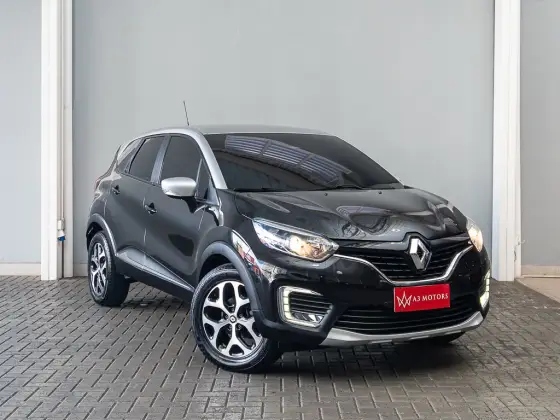 RENAULT CAPTUR 1.6 16V SCE FLEX BOSE X-TRONIC RENAULT CAPTUR 1.6 16V SCE FLEX BOSE X-TRONIC