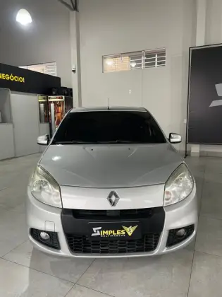 RENAULT SANDERO 1.6 EXPRESSION 8V FLEX 4P MANUAL RENAULT SANDERO 1.6 EXPRESSION 8V FLEX 4P MANUAL