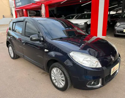 RENAULT SANDERO 1.6 PRIVILÉGE 16V FLEX 4P AUTOMÁTICO RENAULT SANDERO 1.6 PRIVILÉGE 16V FLEX 4P AUTOMÁTICO
