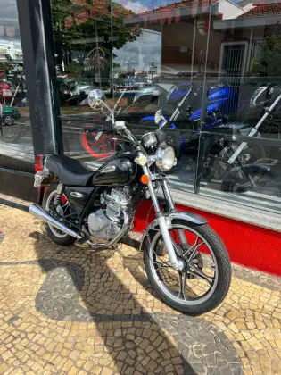 SUZUKI INTRUDER 125 
