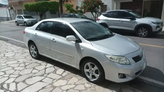 TOYOTA-COROLLA-2010
