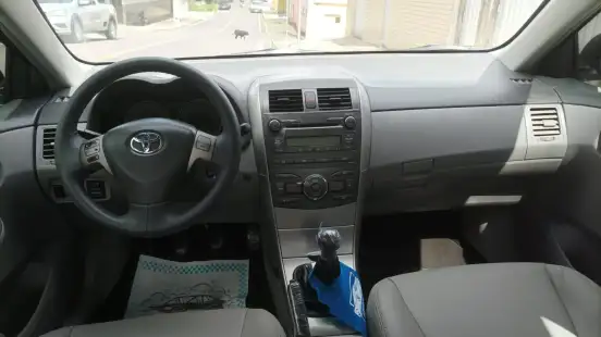 TOYOTA-COROLLA-2010