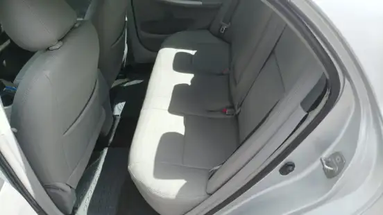 TOYOTA-COROLLA-2010