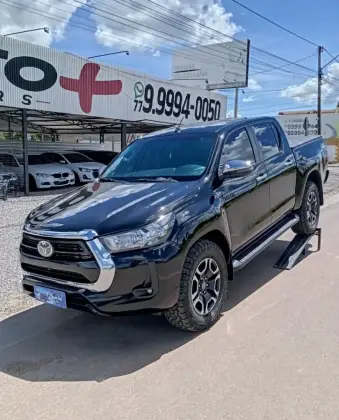 TOYOTA HILUX 2.8 D-4D TURBO DIESEL CD SRV 4X4 AUTOMÁTICO TOYOTA HILUX 2.8 D-4D TURBO DIESEL CD SRV 4X4 AUTOMÁTICO