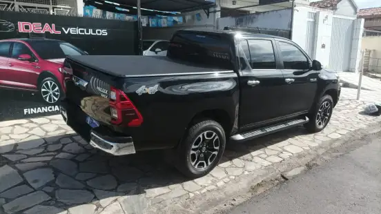 TOYOTA-HILUX-2.8 D-4D TURBO DIESEL CD SRV 4X4 AUTOMÁTICO TOYOTA-HILUX-2025