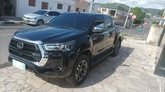 TOYOTA-HILUX-2.8 D-4D TURBO DIESEL CD SRV 4X4 AUTOMÁTICO TOYOTA-HILUX-2025